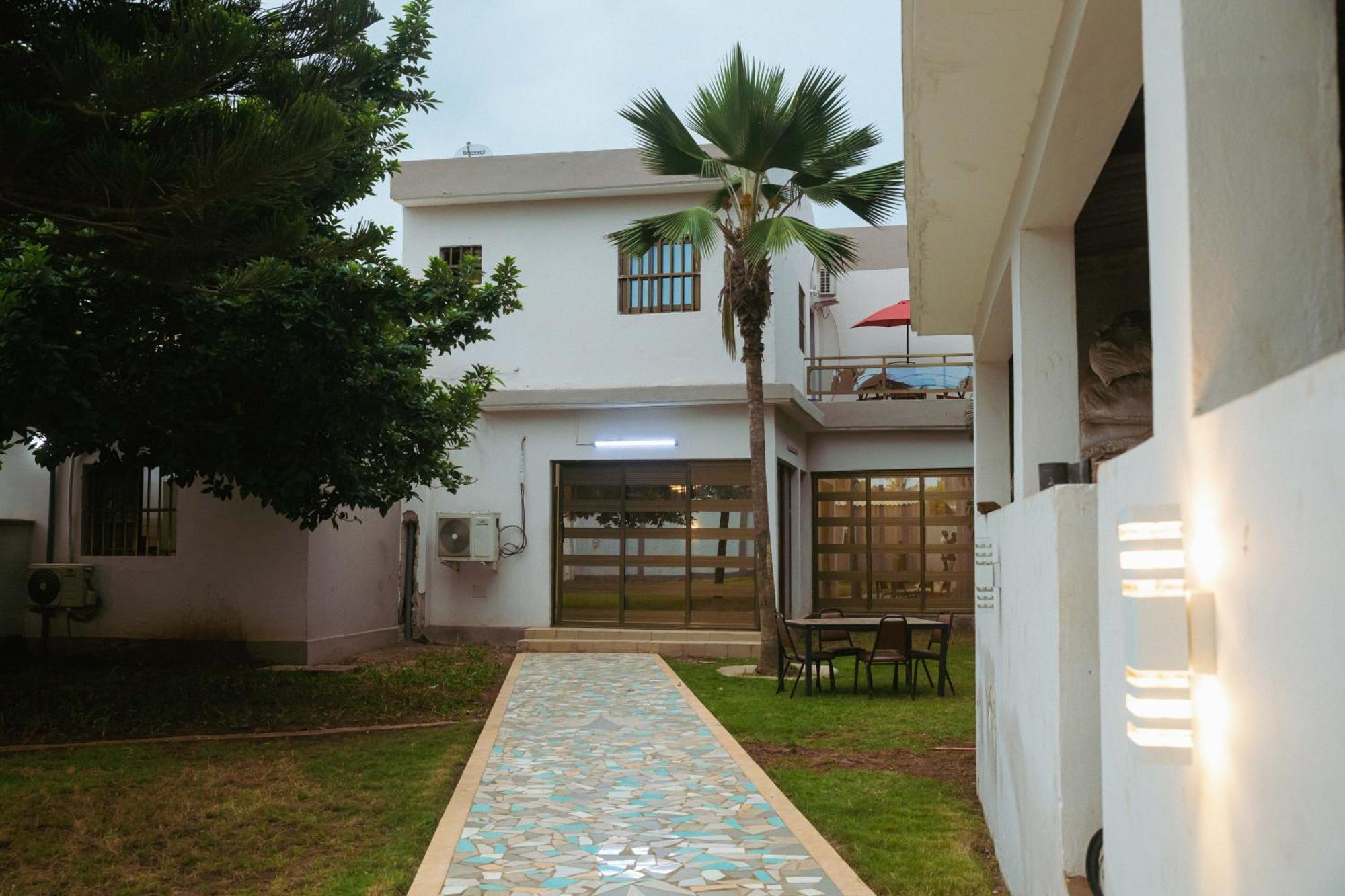 Studio Residence Condominium لومي المظهر الخارجي الصورة