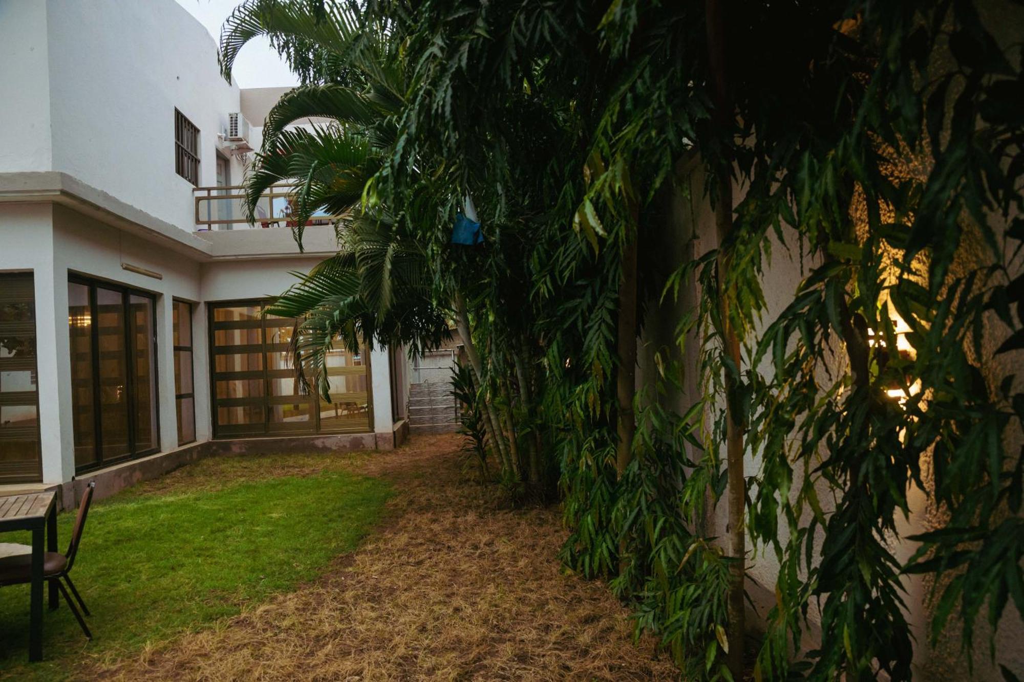 Studio Residence Condominium لومي المظهر الخارجي الصورة