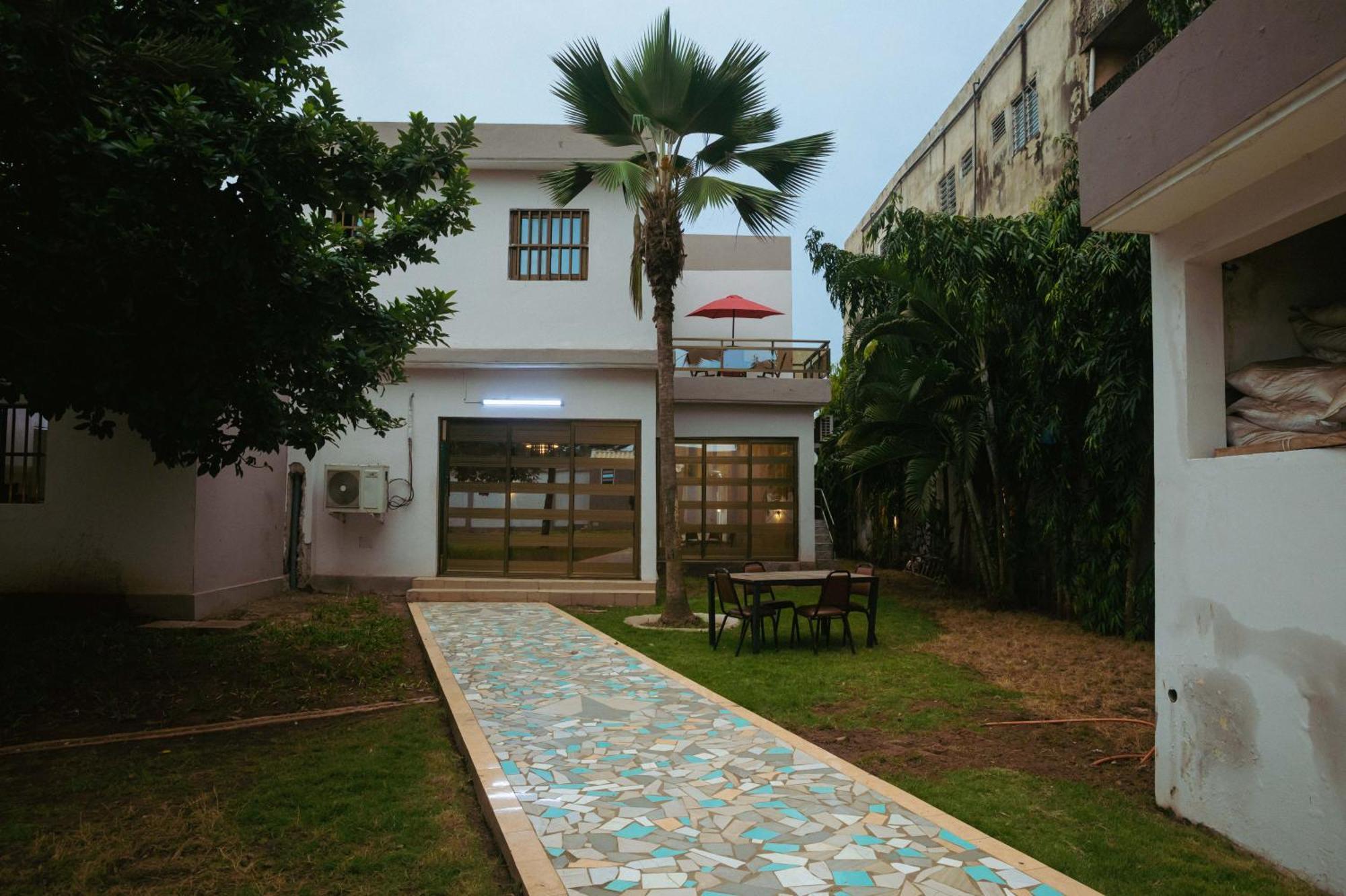 Studio Residence Condominium لومي المظهر الخارجي الصورة