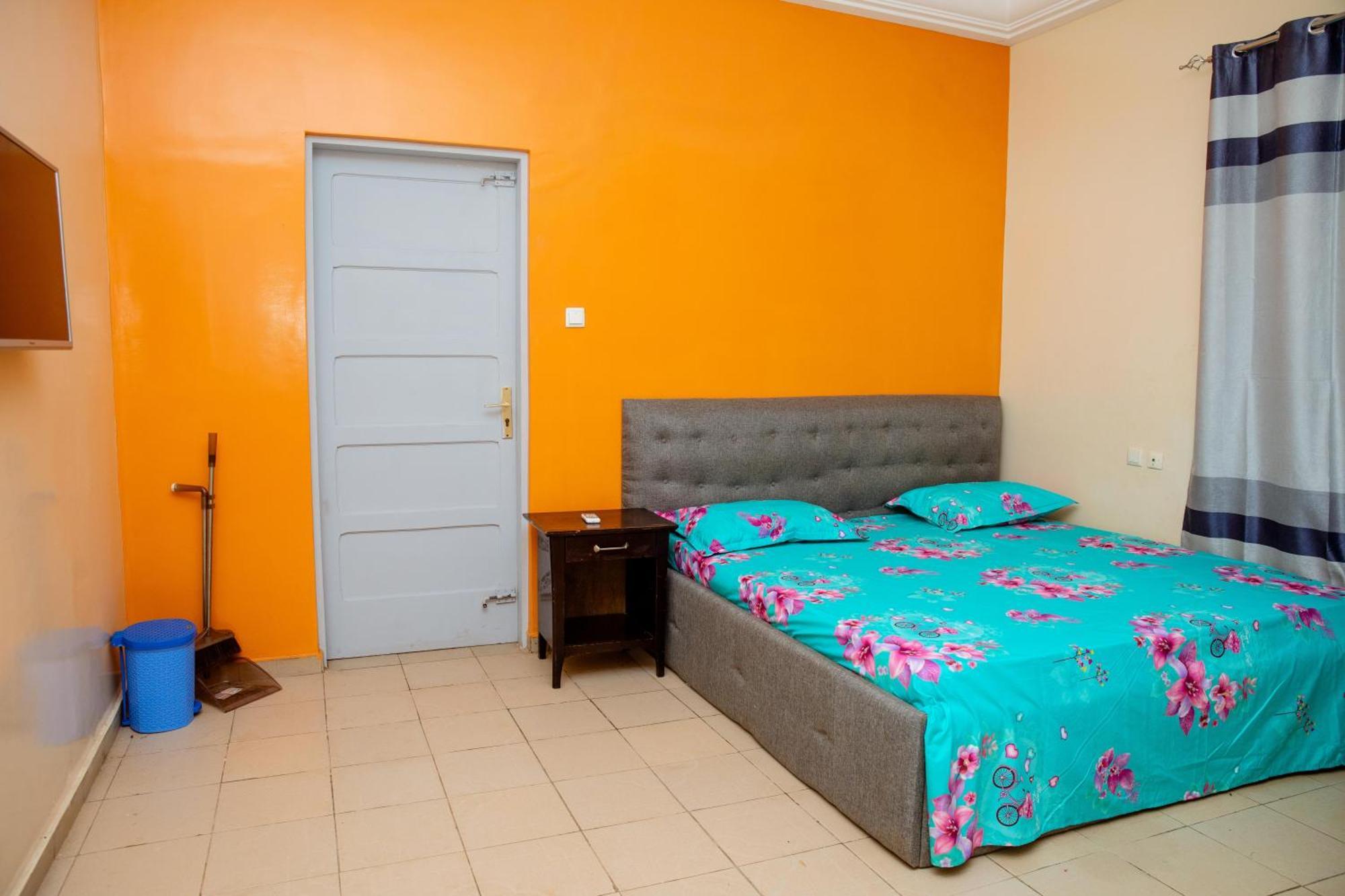 Studio Residence Condominium لومي المظهر الخارجي الصورة